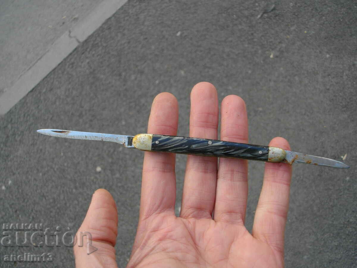 CUIT DE BUZUUNAR DE COLECȚIE VINERI DENEV CUIT DE BUZUUNAR DE COLECȚIE VINERI DENEV