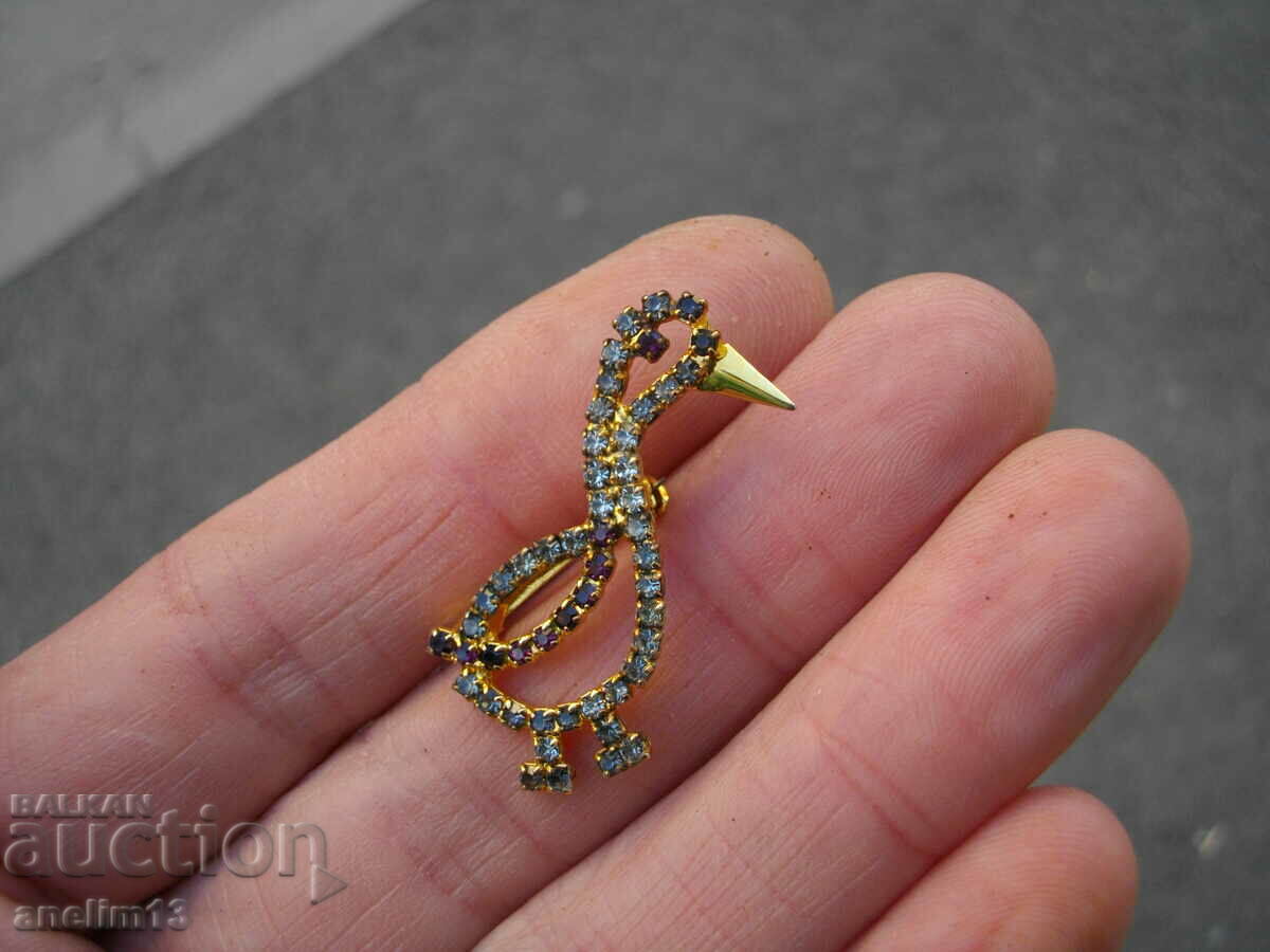 Delivery of AN OLD GILT BROOCH Delivery of AN OLD GILT BROOCH