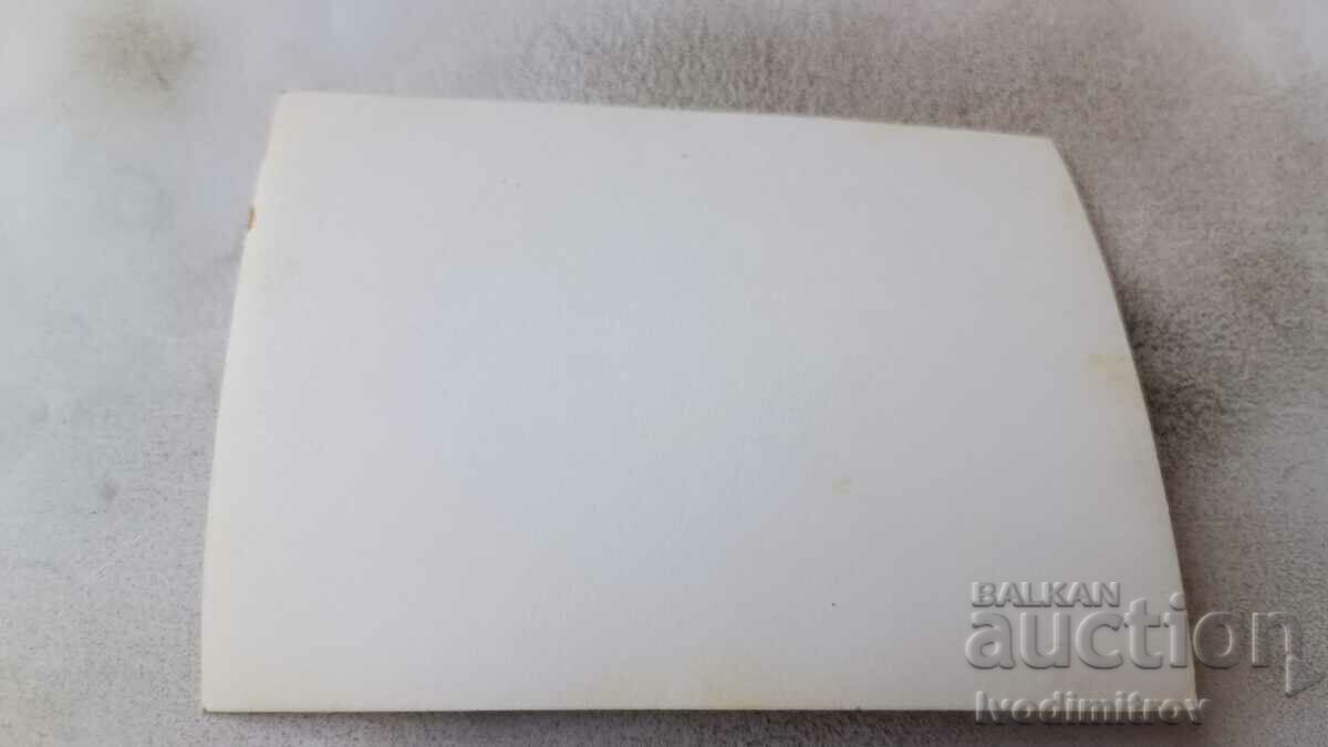 Φωτογραφία Αγόρι και νεολαία με τιμή 1.15 BGN | € 0.59 Φωτογραφία Αγόρι και νεολαία με τιμή 1.15 BGN | € 0.59