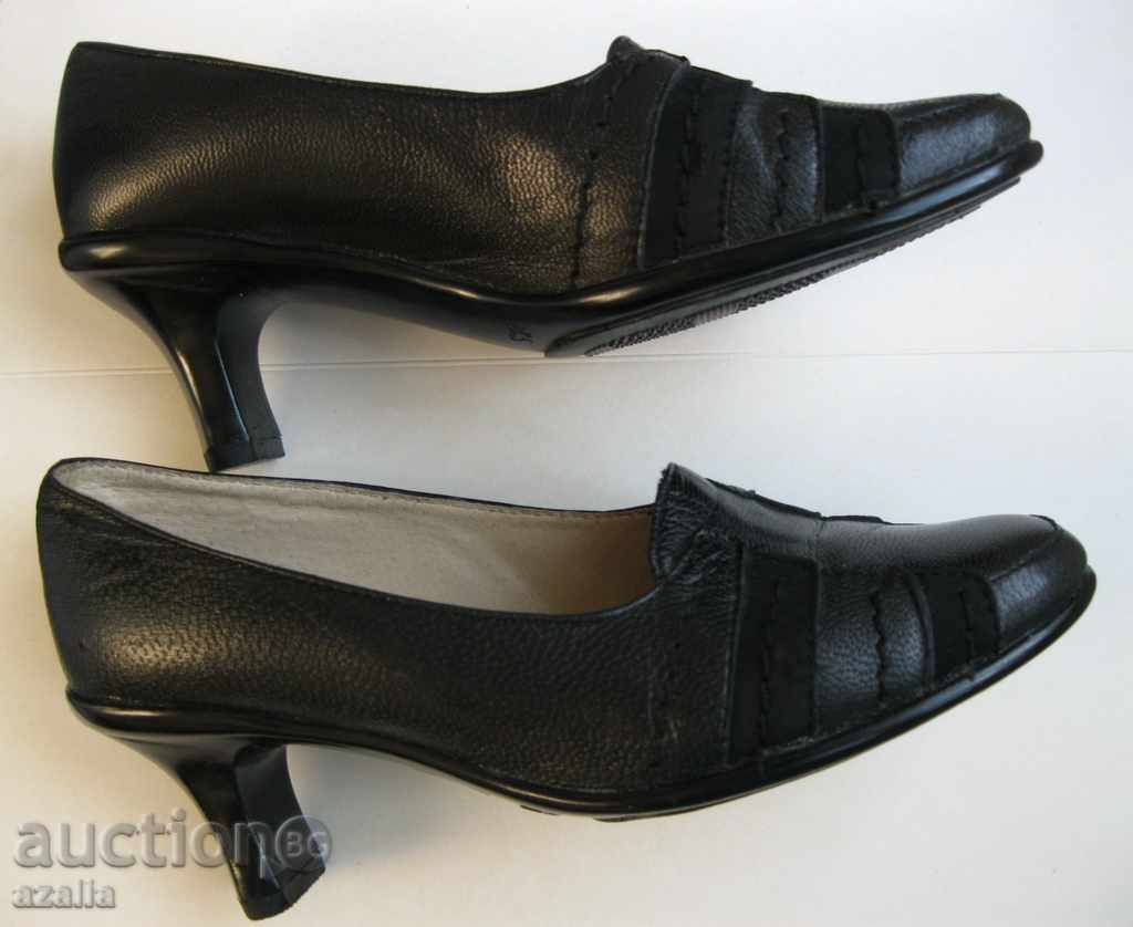 Women's shoes made of natural leather, size 35