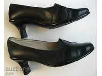 Women's shoes made of natural leather, size 35