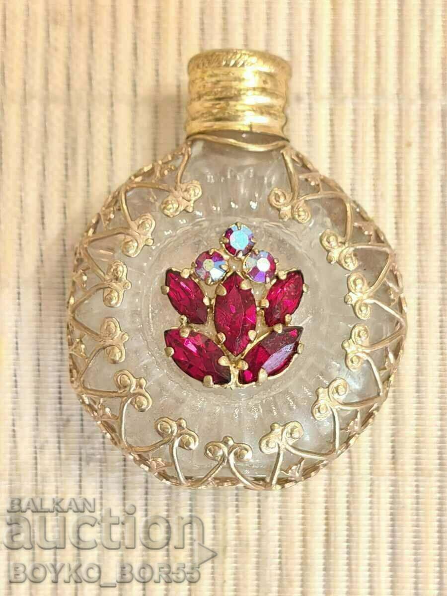 Antique Perfume Bottle with Gold Filigree Hardware with price 67.00 BGN | € 34.26 Antique Perfume Bottle with Gold Filigree Hardware with price 67.00 BGN | € 34.26