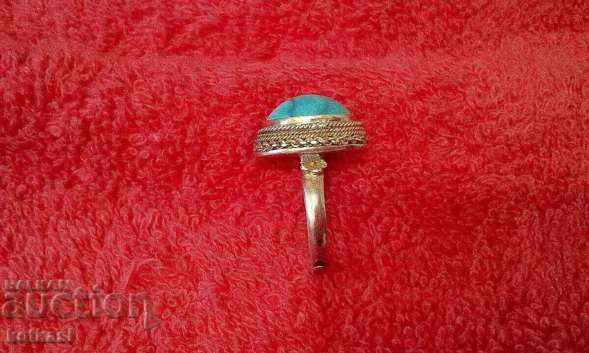 Vintage Silver Ring with Semi-Precious Turquoise Stone - 5 Vintage Silver Ring with Semi-Precious Turquoise Stone - 5