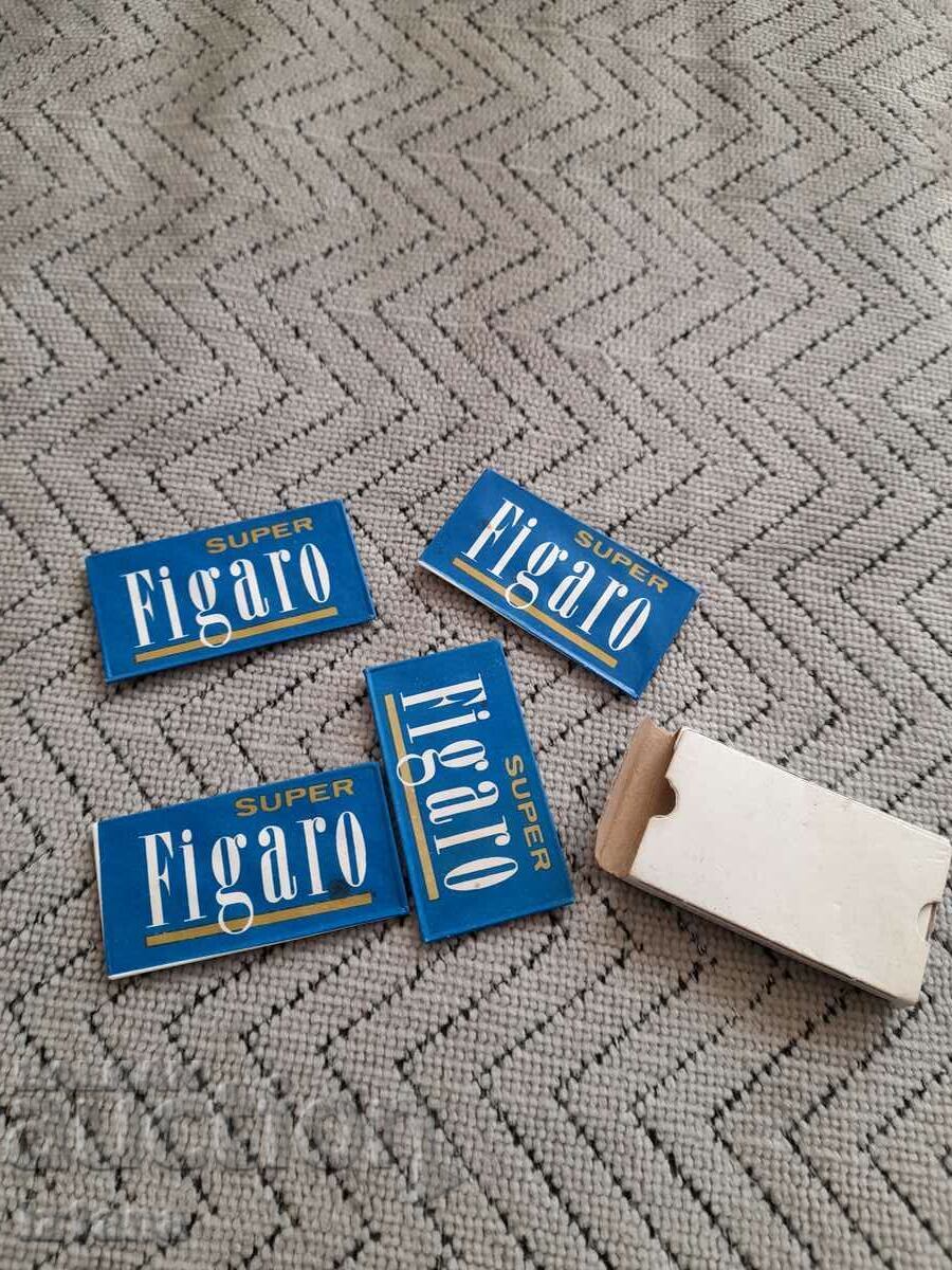 Vintage Figaro razors with price 18.00 BGN | € 9.20