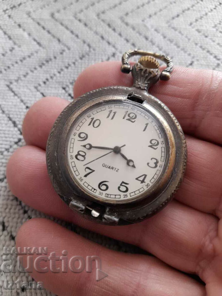 Ceas de buzunar vechi cu preț 22.00 BGN | € 11.25 Ceas de buzunar vechi cu preț 22.00 BGN | € 11.25