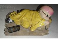 Figurină retro VINTAGE a unui copil adormit călugăr cu ochelari și număr...