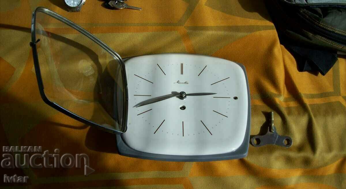 Delivery of Porcelain wall clock "MAUTHE" Delivery of Porcelain wall clock "MAUTHE"
