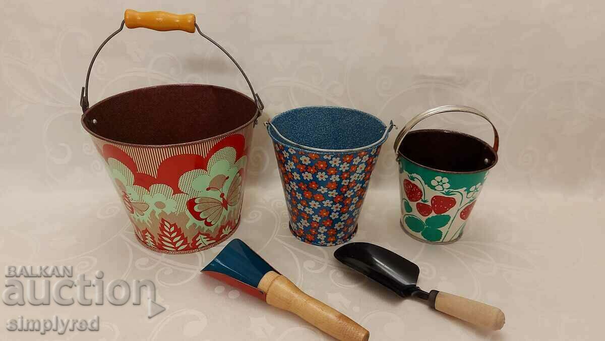 Lot of three metal enamel buckets and two scoops from the USSR