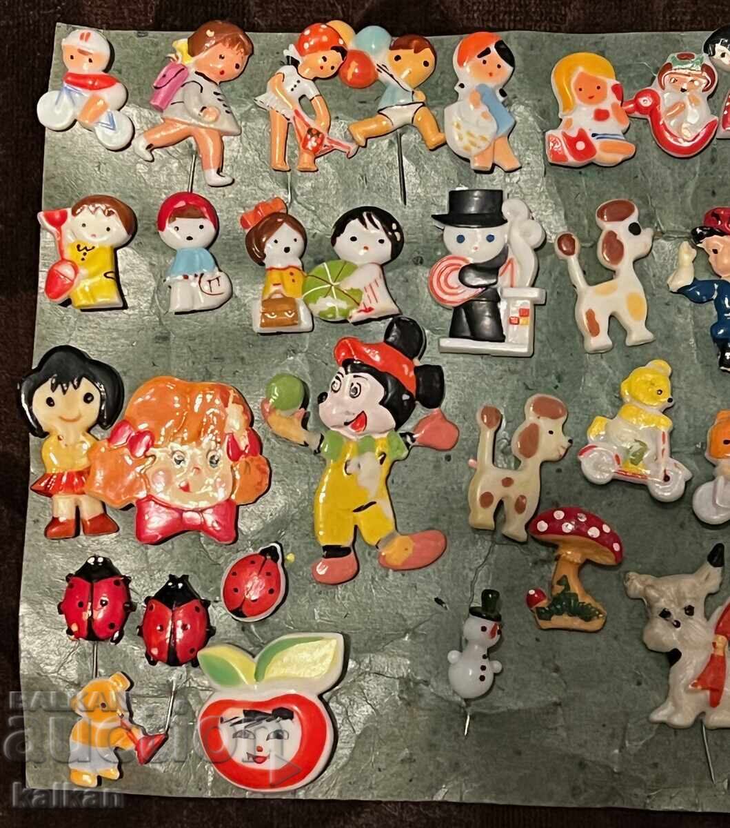 Lot of martenitsi - 56 pieces old - plastic, glass with price 125.00 BGN | € 63.91 Lot of martenitsi - 56 pieces old - plastic, glass with price 125.00 BGN | € 63.91