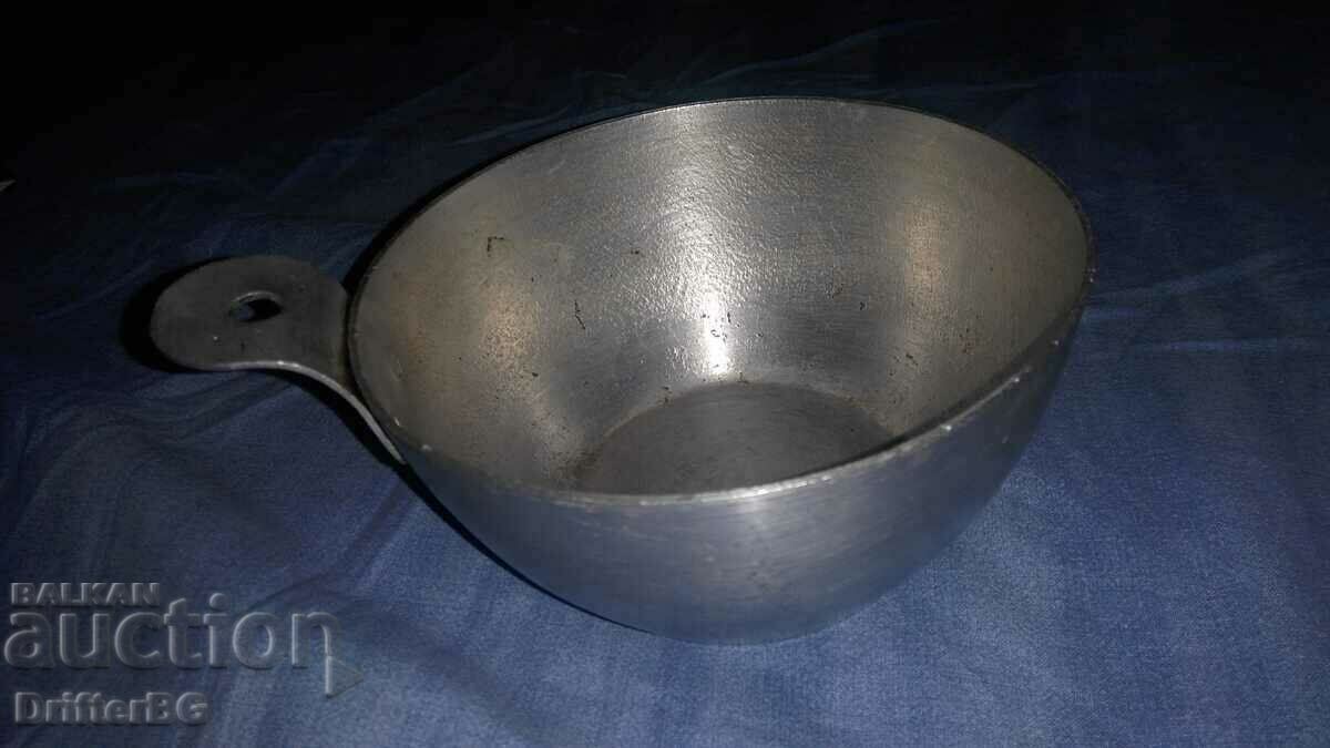 Old aluminum soup pot, jug with price 3.00 BGN | € 1.53 Old aluminum soup pot, jug with price 3.00 BGN | € 1.53