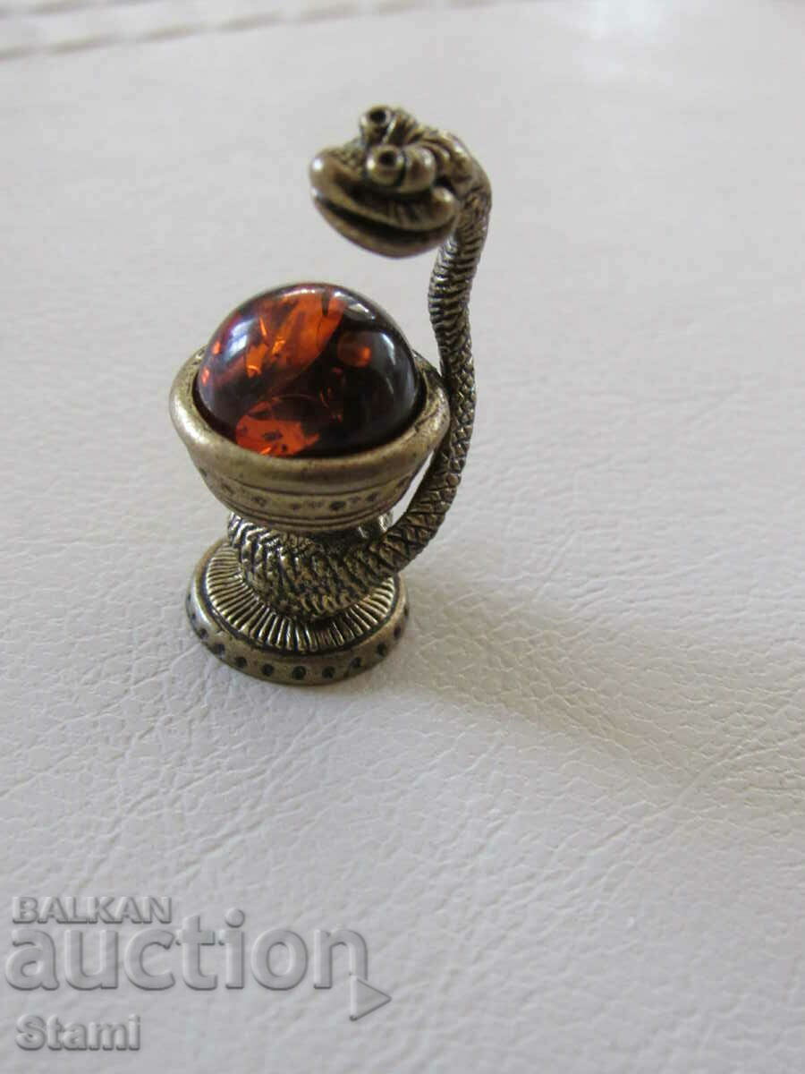 Delivery of 2025 of the serpent-bronze and premium Baltic amber- Delivery of 2025 of the serpent-bronze and premium Baltic amber-