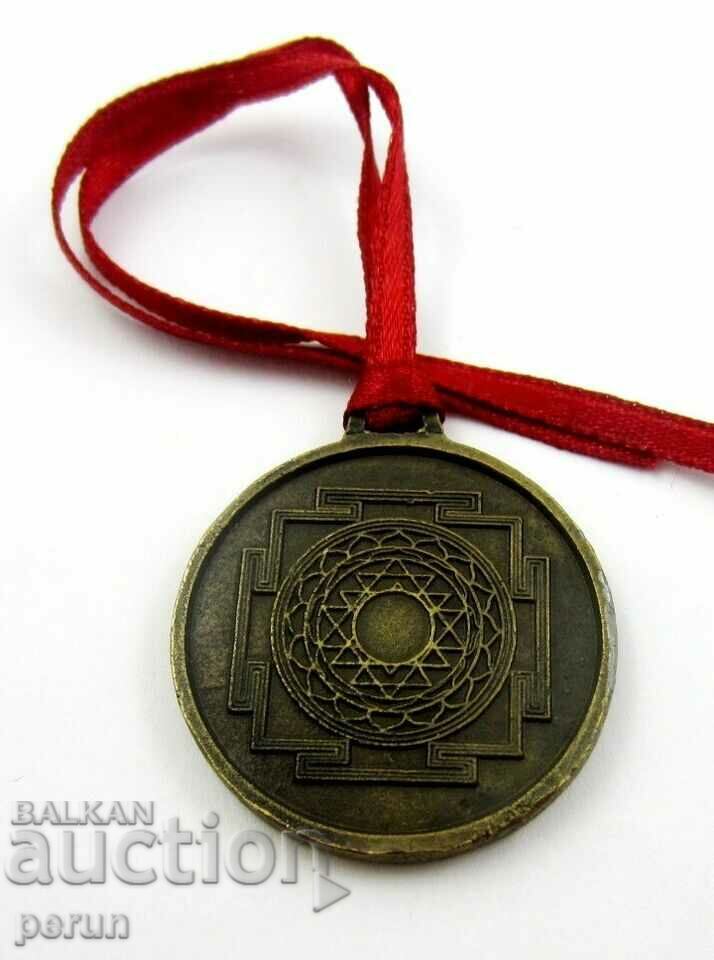 Delivery of VINTAGE - INDOCHINA - RELIGIOUS SPIRITUAL MEDAL - AMULET Delivery of VINTAGE - INDOCHINA - RELIGIOUS SPIRITUAL MEDAL - AMULET