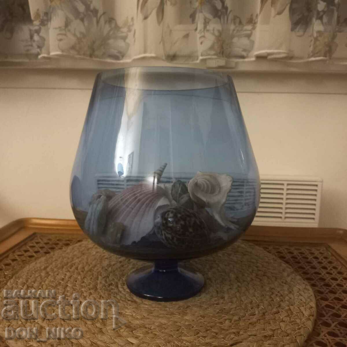 Auction Large Glass for Decoration Auction Large Glass for Decoration