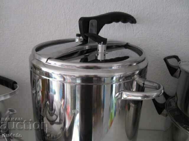 Hermetic pressure cooker 9 liters, double bottom! with price 55.00 BGN | € 28.12 Hermetic pressure cooker 9 liters, double bottom! with price 55.00 BGN | € 28.12