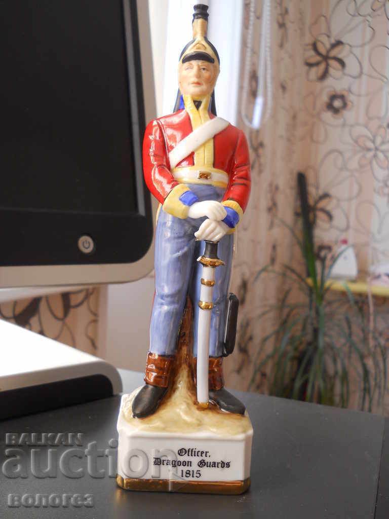 figurină ofițer de porțelan de colecție vintage