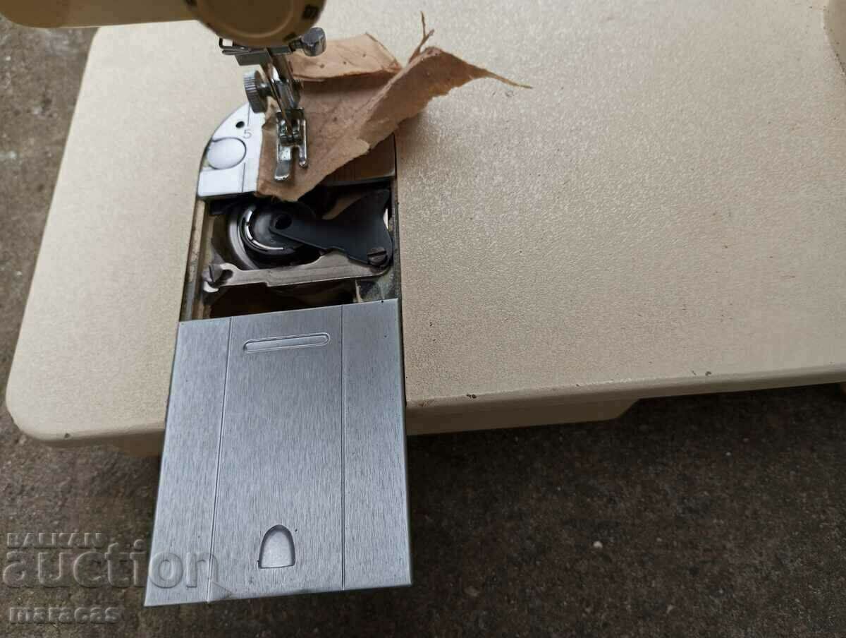 Auction Singer electric sewing machine Auction Singer electric sewing machine