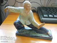 старинна порцеланова статуетка - кунг фу боец (Китай)