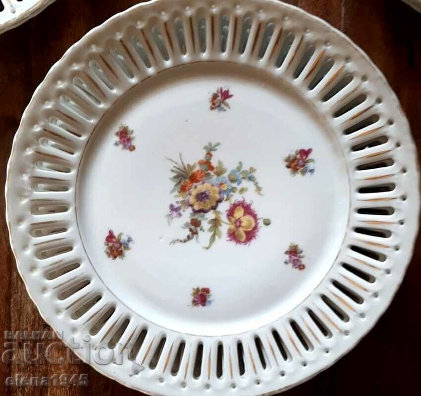 Dessert plates - 5 Dessert plates - 5