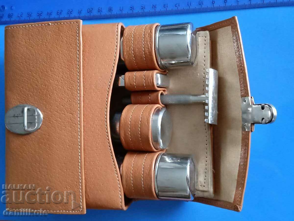 Auction *$*Y*$* OLD UNUSED SHAVING KIT - SUPER*$*Y*$* Auction *$*Y*$* OLD UNUSED SHAVING KIT - SUPER*$*Y*$*
