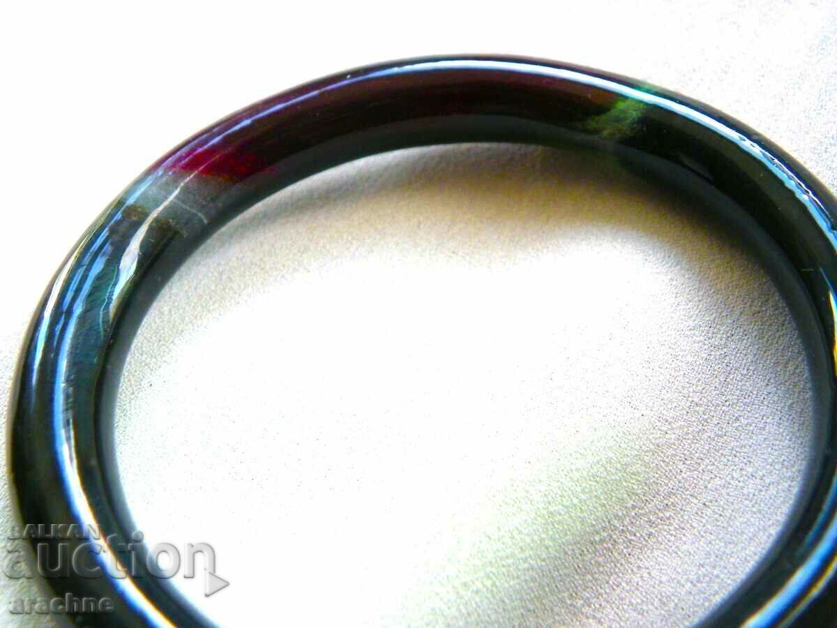 Delivery of Jade bracelet