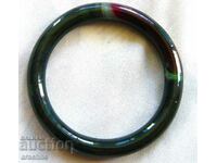 Гривна нефрит