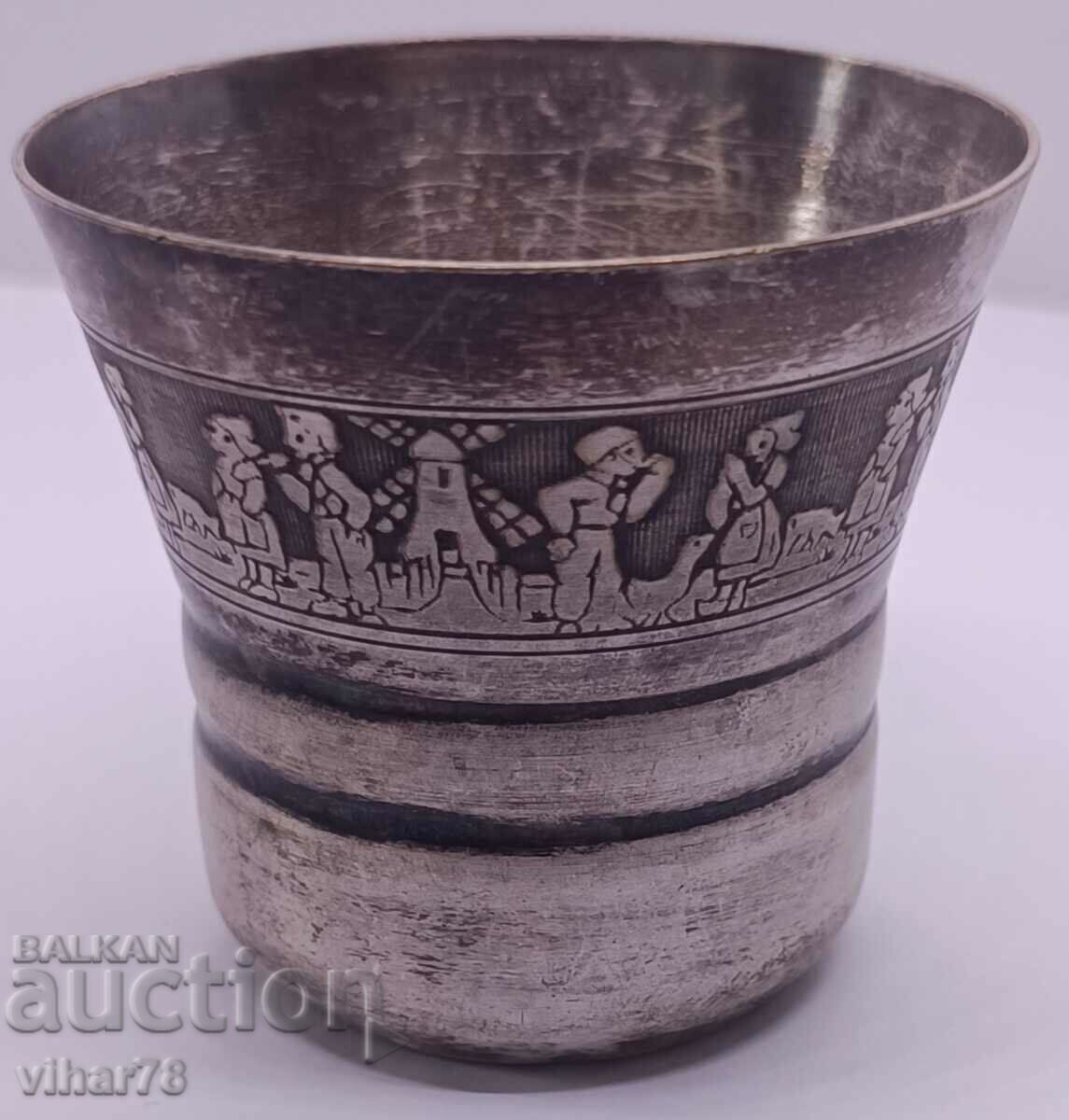 посребрена чаша