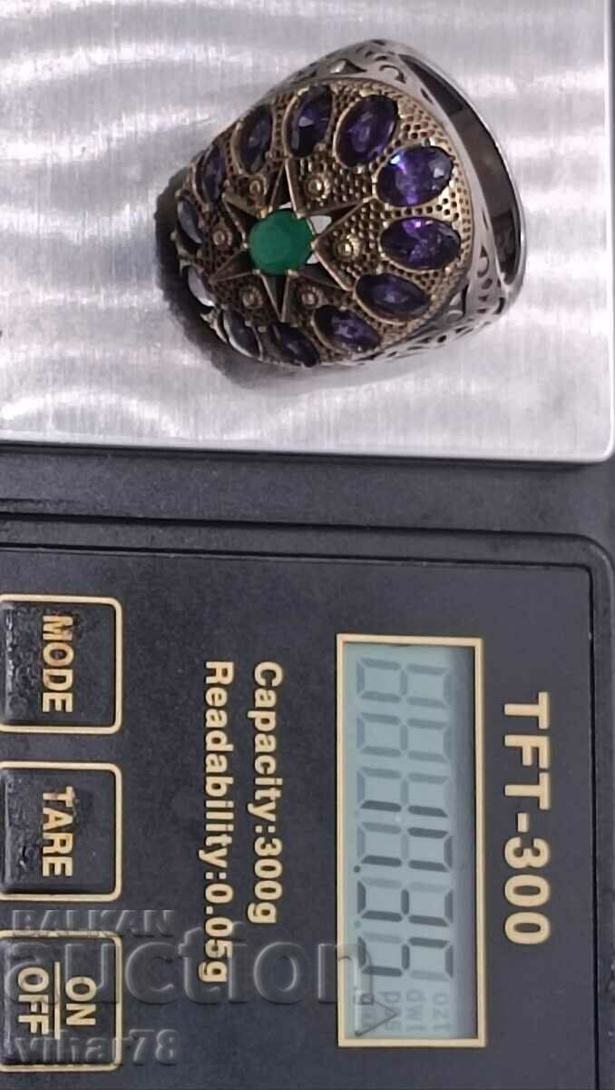 Auction Old silver ring with amethyst and synthetic emerald Auction Old silver ring with amethyst and synthetic emerald