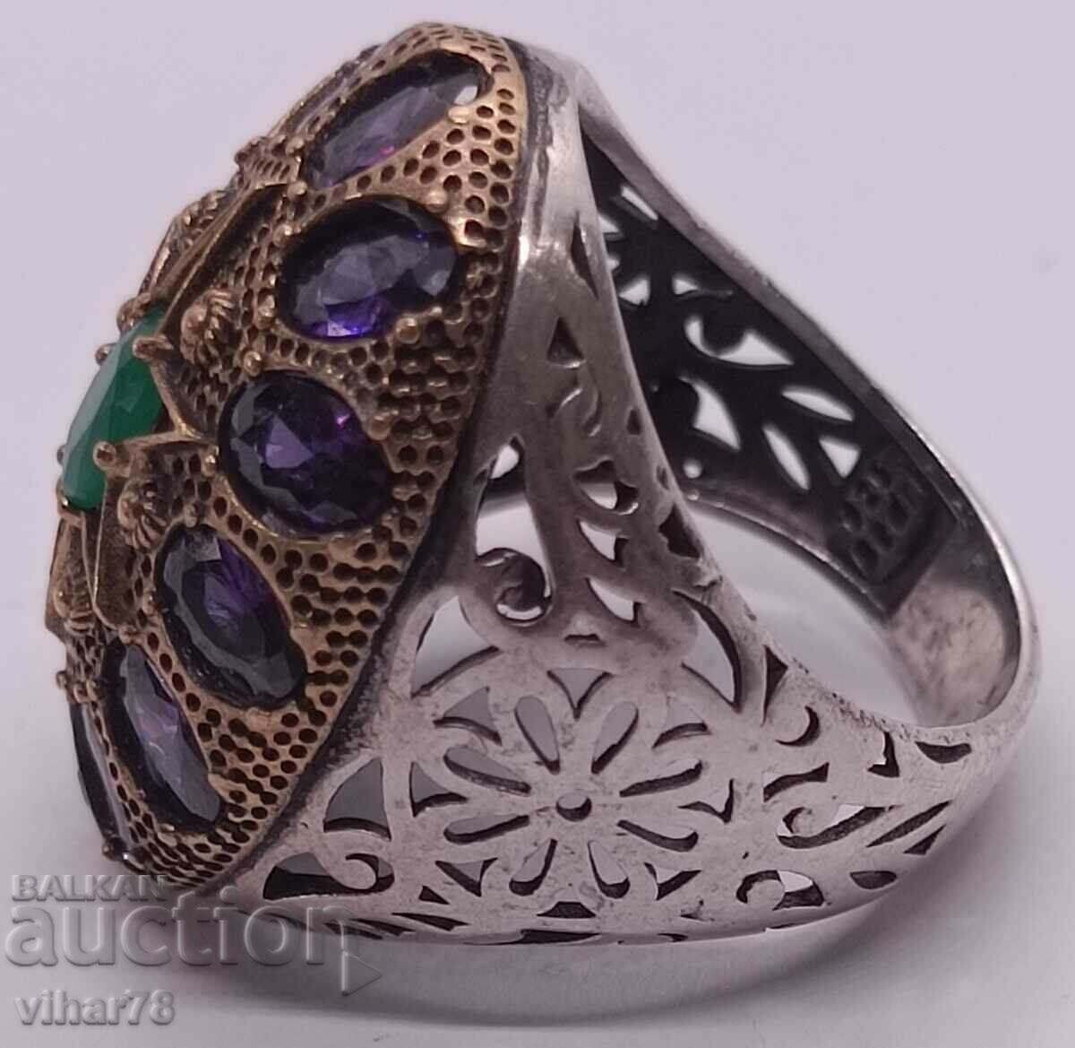 Delivery of Old silver ring with amethyst and synthetic emerald Delivery of Old silver ring with amethyst and synthetic emerald