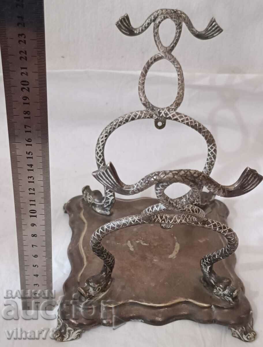 Delivery of silver plated newspaper rack Delivery of silver plated newspaper rack