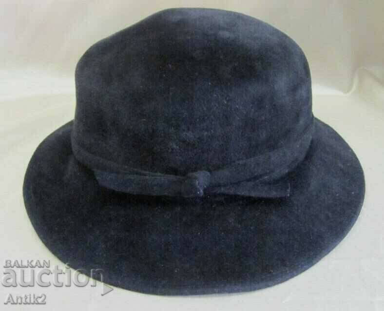 Delivery of 50's Vintage Women's Black Felt Hat