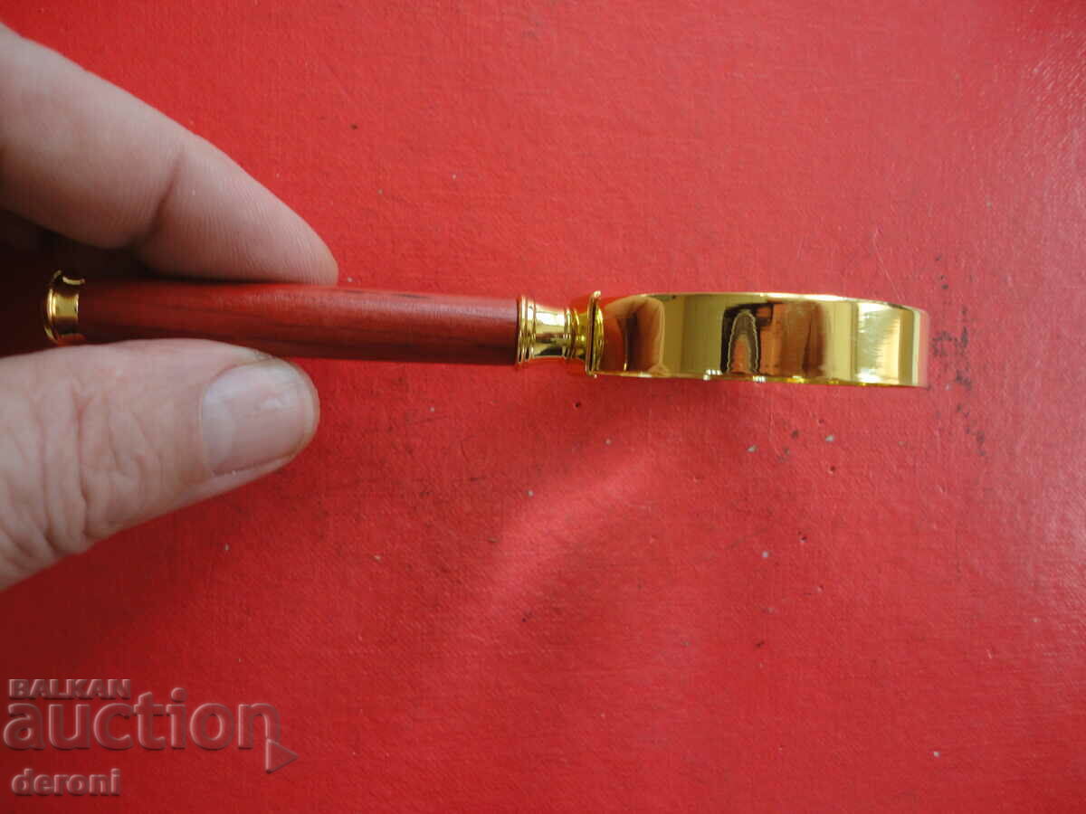 Δημοπρασία Ένας υπέροχος επιχρυσωμένος μεγεθυντικός φακός Δημοπρασία Ένας υπέροχος επιχρυσωμένος μεγεθυντικός φακός