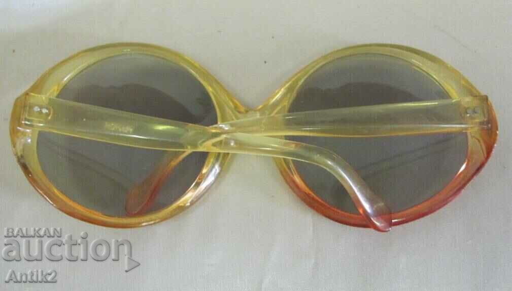 Delivery of 50's Antique Women's Sunglasses
