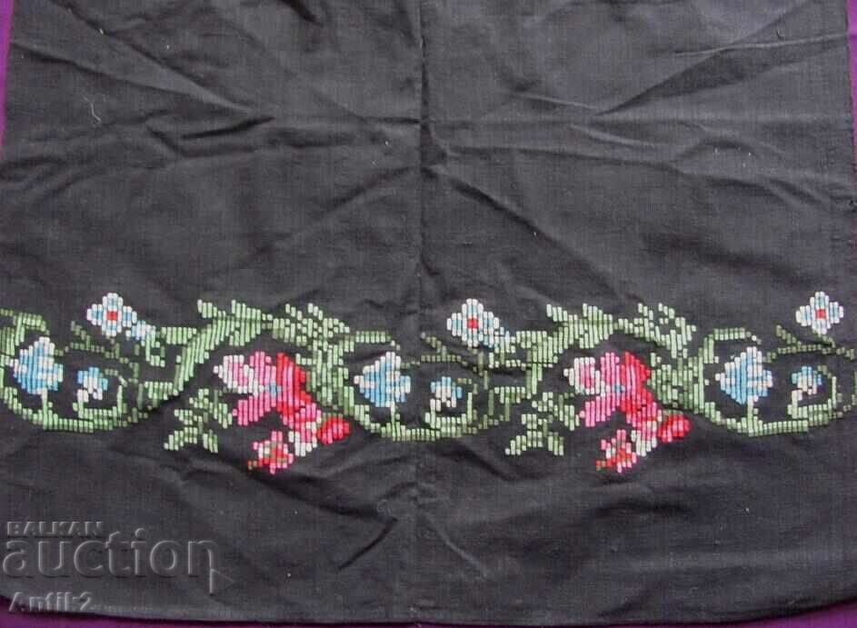 Antique Women's Apron for Folk Costume with price 40.00 BGN | € 20.45 Antique Women's Apron for Folk Costume with price 40.00 BGN | € 20.45