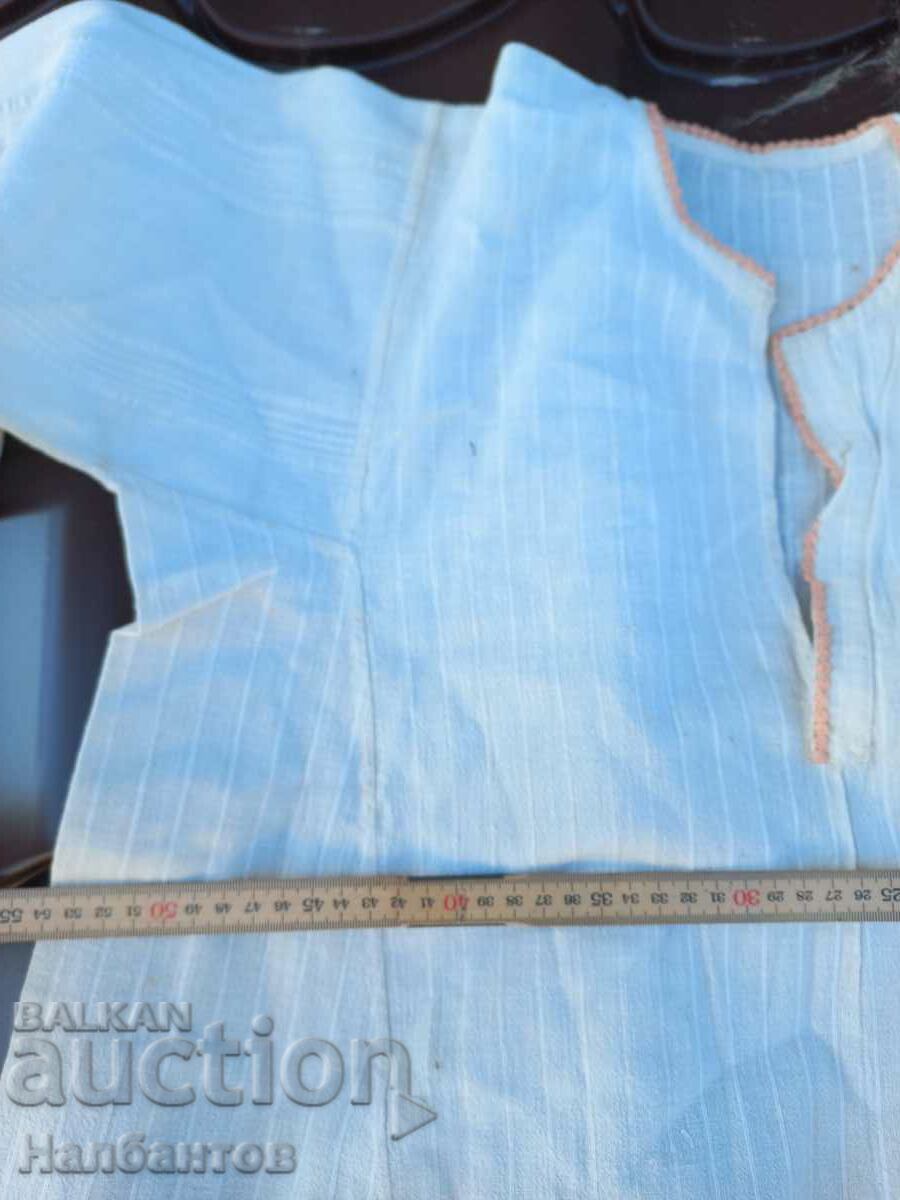 Auction  OLD WOMAN'S SHIRT WEAR