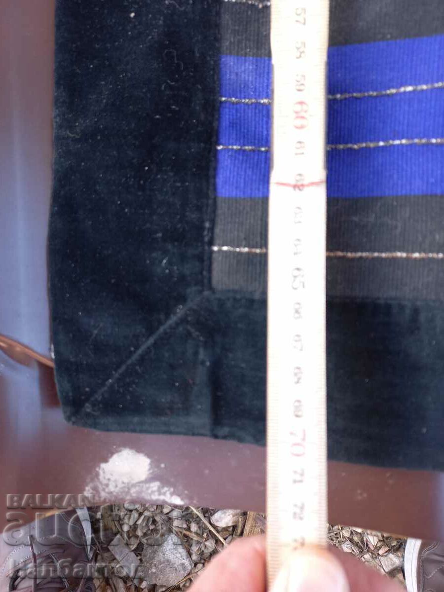 WEAR AN OLD APRON with price 50.00 BGN | € 25.56 WEAR AN OLD APRON with price 50.00 BGN | € 25.56