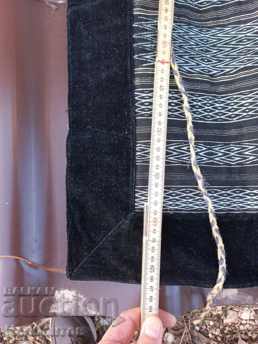 WEAR AN OLD APRON with price 50.00 BGN | € 25.56 WEAR AN OLD APRON with price 50.00 BGN | € 25.56