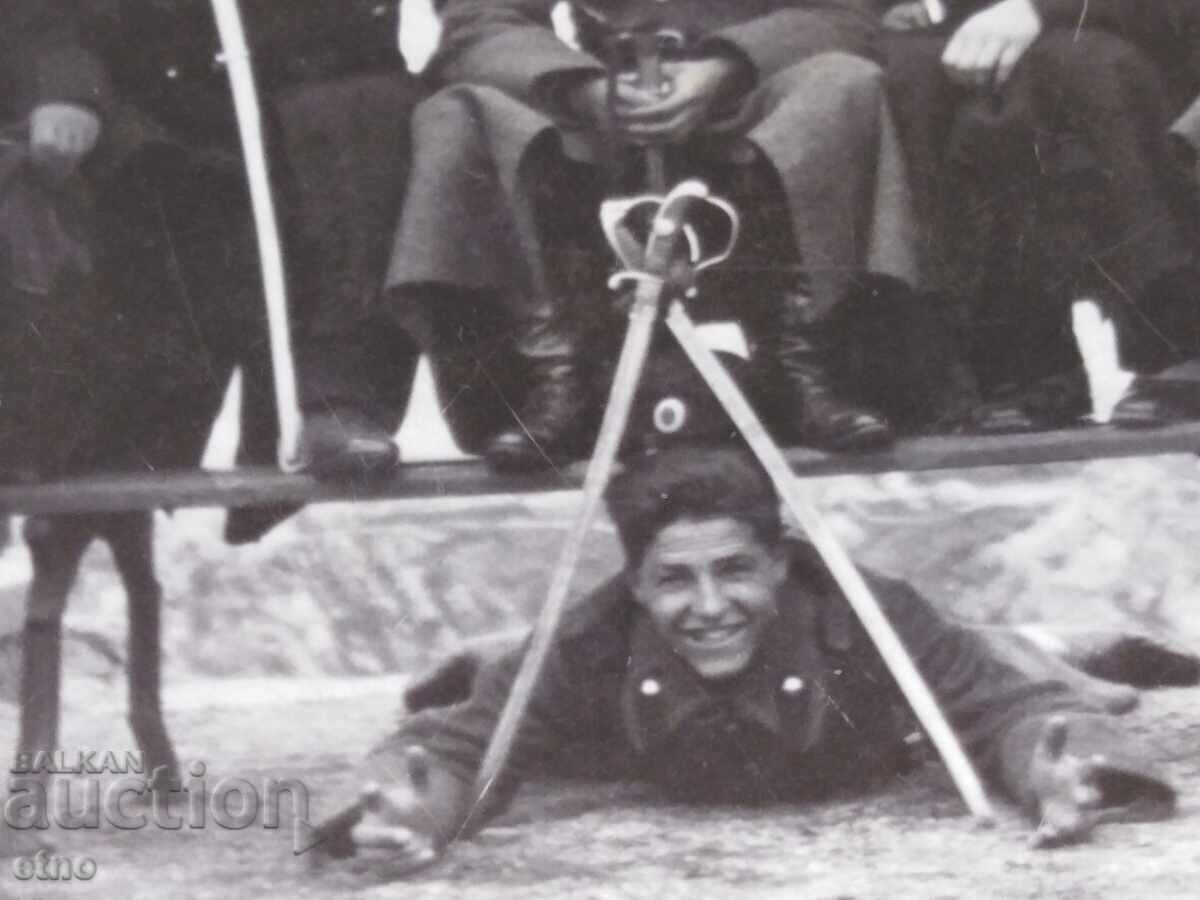 Auction ROYAL PICTURE - saber Auction ROYAL PICTURE - saber