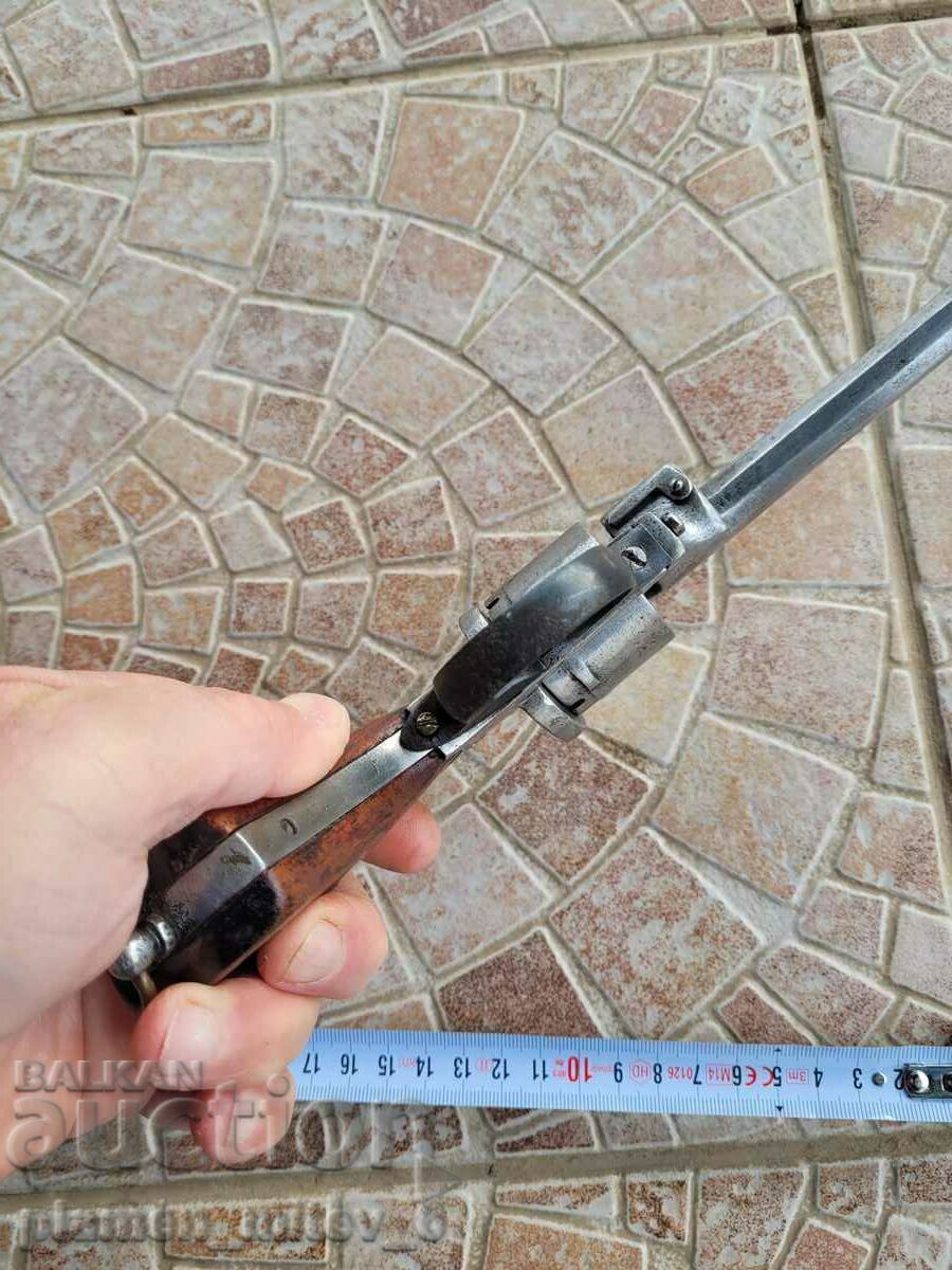 Revolver with price 640.00 BGN | € 327.23 Revolver with price 640.00 BGN | € 327.23