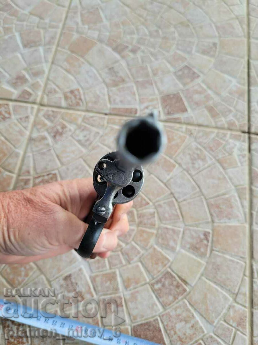 Auction Revolver Auction Revolver