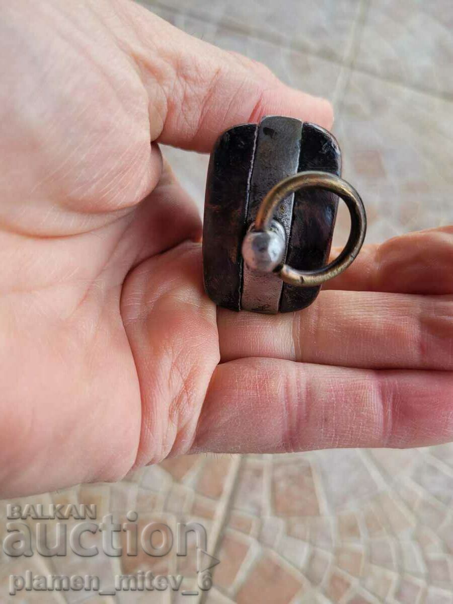 Revolver - 6 Revolver - 6