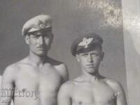 1943, ROYAL AIR FORCE PHOTO, CAP, UNIFORM, KARLOVO AIRPORT
