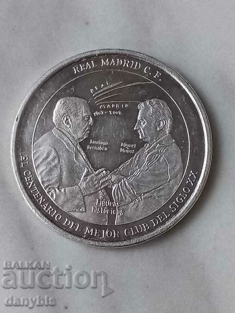 Placă - 100 de ani de la Real Madrid cu preț 20.00 BGN | € 10.23