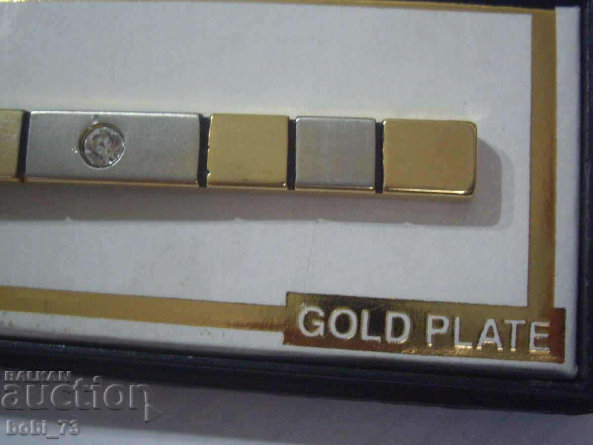 Auction  Old Gilt Tie Pin.