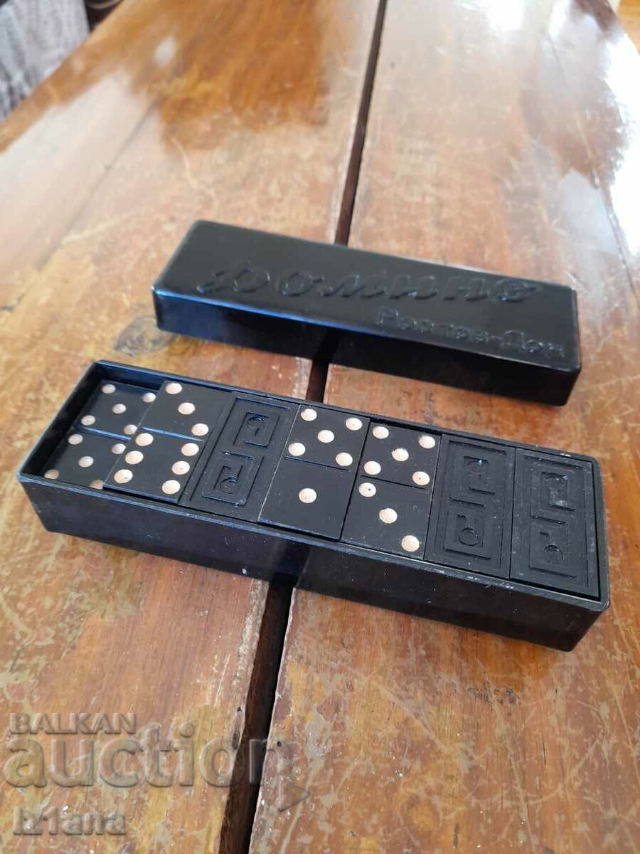 Auction  An old domino