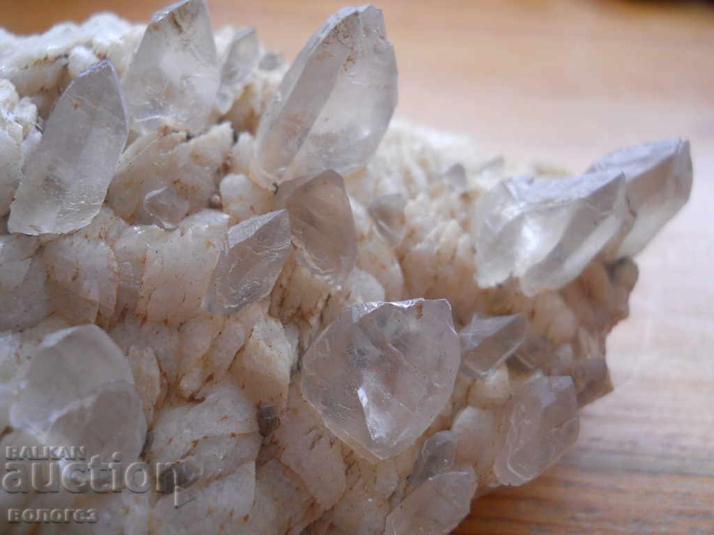 Планински кристал във фелдшпат ( уникална друза )