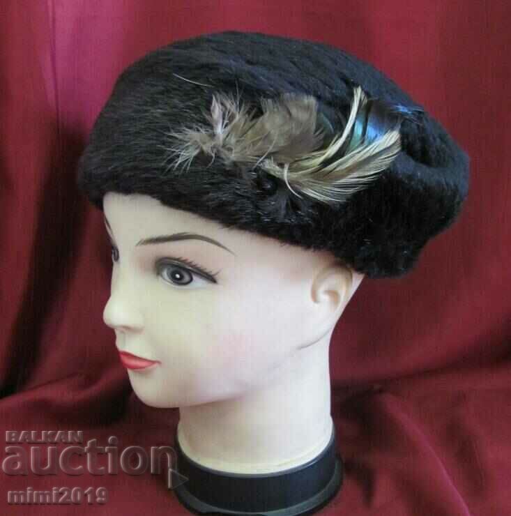 60's Antique Women's Feather Hat - 7 60's Antique Women's Feather Hat - 7