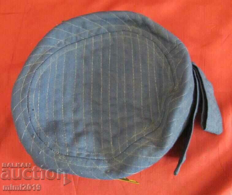 Delivery of 50's Antique Ladies Stewardess Hat Delivery of 50's Antique Ladies Stewardess Hat