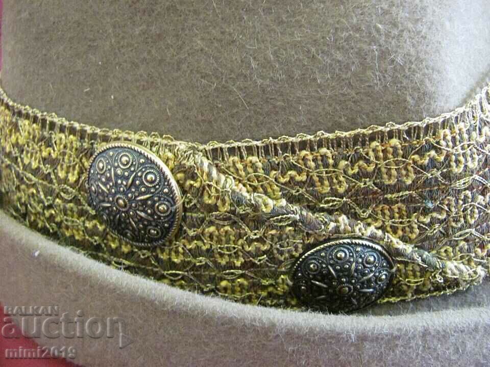 Auction 60's Vintich Women's Felt Hat Auction 60's Vintich Women's Felt Hat