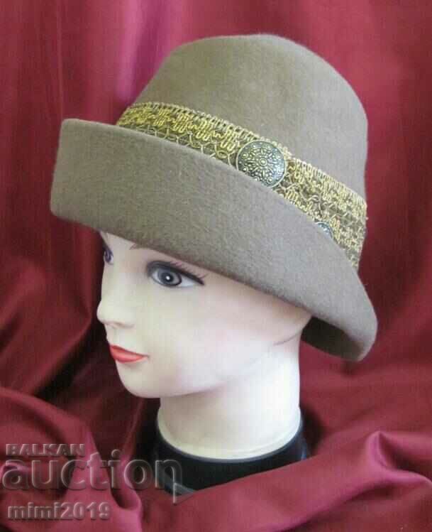 Pălărie din pâslă Vintich din anii 60