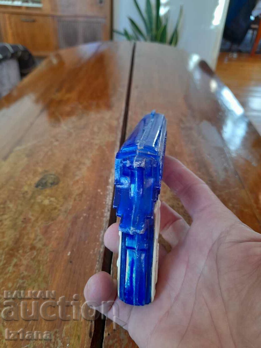 Delivery of Old water gun, toy Delivery of Old water gun, toy